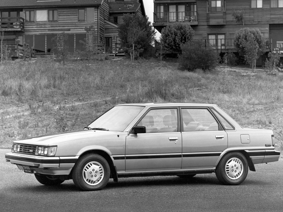  Toyota Camry 1982 года  (US) (фото 2 из 12)